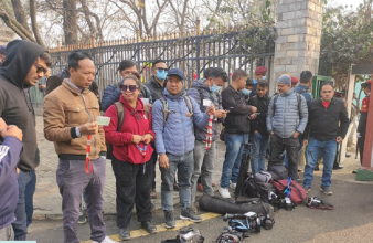 प्रजातन्त्र दिवसमा पत्रकारलाई प्रवेशमा रोक, पत्रकारले गरे क्यामेरा डाउन